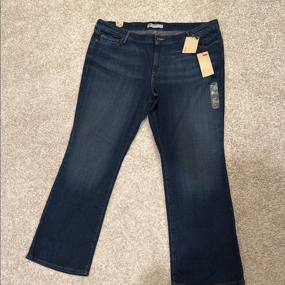 NWT Levi’s 590